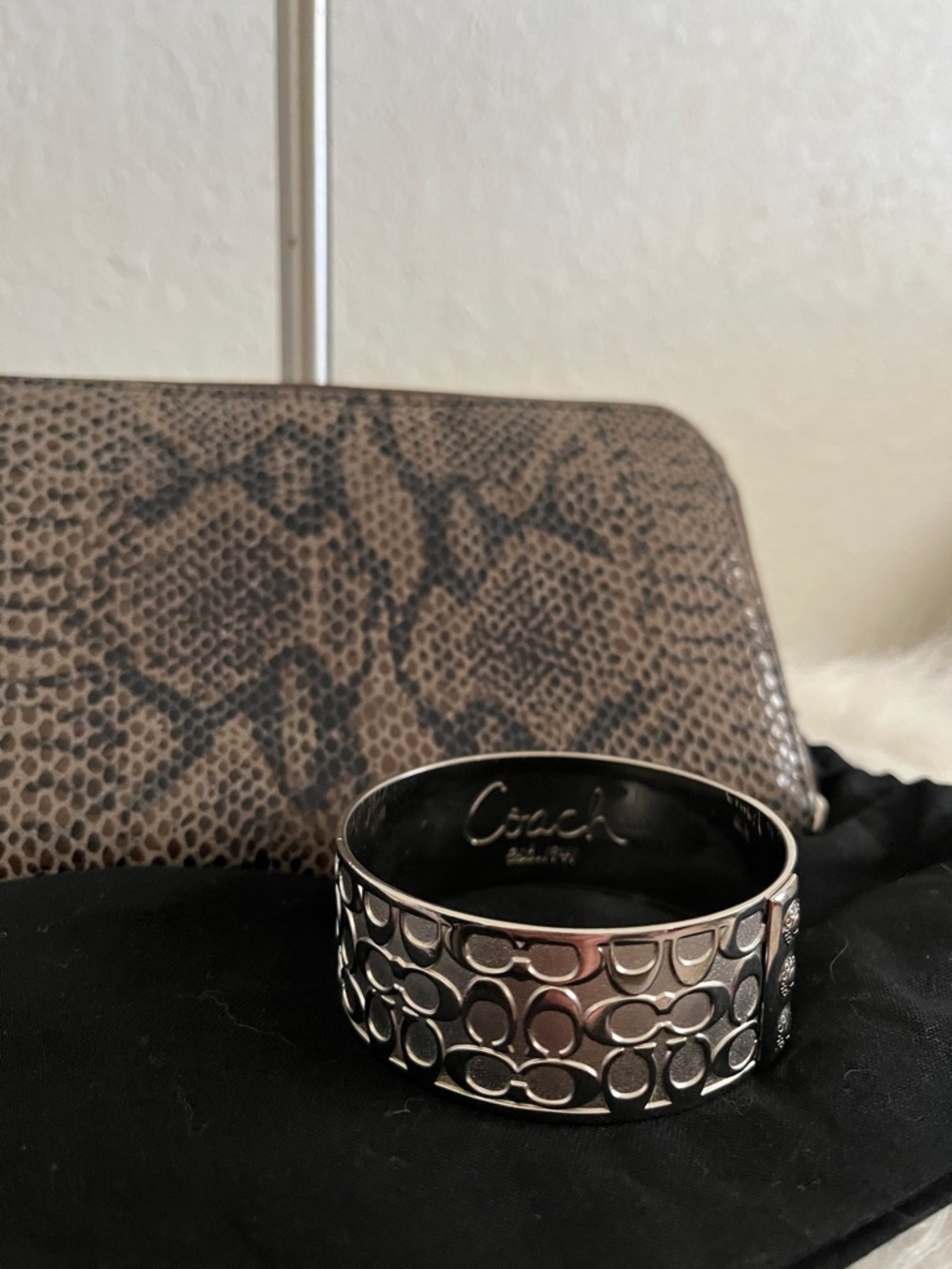 NWOT Coach Polished Silver Tone Signature C Bangle - Picture 2 of 3